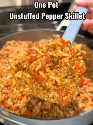 One Pot Unstuffed Pepper Skillet!! Full recipe on my website!! 🔥🔥 #DinnerIdeas #EasyRecipe #delicious #quickrecipe 