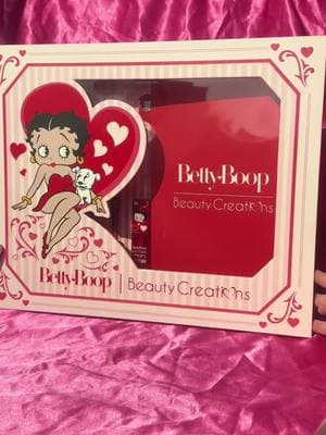 💋✨ Betty Boop Fans, This One’s for You! ✨💋 The PRE-SALE for the Beauty Creations x Betty Boop Collection Set is officially here! This limited-edition collection is packed with everything you need for a fun, flirty, and fearless look—just like Betty herself! ❤️‍🔥 💄 What’s Inside? ✨ Body Mist – Sweet but Strong 💃 ✨ Double-Layered Body Lotion – Sweet but Strong 🌹 ✨ Face Palette – Unafraid to Be Me 🎨 ✨ PH Jelly Lipstick – Trendy 💋 ✨ Lip Oil – Stylish ✨ ✨ Lip Liner – Besties 👯‍♀️ ✨ Gel Eyeliners – Daring (Black) & Vibrant (White) 👀 ✨ Liquid Lipstick – Moxie 💪 ✨ Matte Lipstick – Betty 💄 ✨ Lip Gloss – Pudgy 🐶 ✨ Lash Curler – A Wink and a Giggle 😉 🔥 Limited quantities—once it’s gone, it’s gone! 🔥 📦 Shipping Schedule: 📍 Feb 3: Mexico & East Coast 📍 Feb 4: All U.S. states (except CA) 📍 Feb 5: California 📍 Feb 6: Available in-store & for pickup Don’t wait—secure your set now! #BettyBoopXBeautyCreations #LimitedEdition #RetroGlam #FearlessBeauty #CosmeticsAndMore #makeup #bettyboop #bettyboopmakeup #vintage #valentinesdaygift 