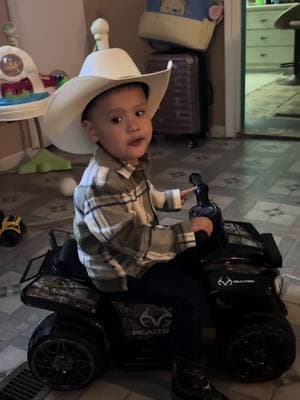 Nephew 😍#nephew #cowboy #vaquero #vaquerosmexicanos #vaquerooutfits 