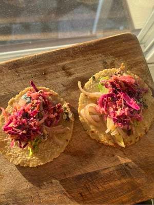 Sardine tacos inspired by @Fishwife 😏 🐟  #sardine #tinnedfish #sardinesrecipe #fishwife #tinnedfishtok #healthyrecipes 