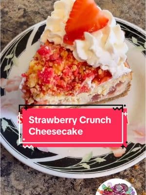 Strawberry Crunch Cheesecake! 🍓🍓🍓 #strawberrycrunch #cheesecake #cheesecakes #strawberrycrunchcheesecake #fyp #homemade #fromscratch #kristys #chefkristea 