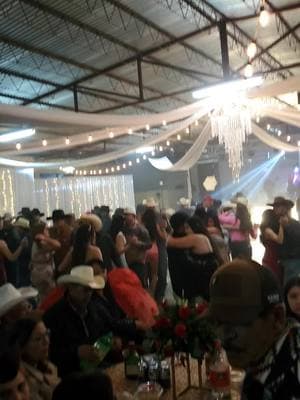 asi se baila en La Joya Satevo chihuahua!🔥💃🕺@Los Temibles de Chihuahua  #lajoyasatevo #lajoyasatevo♥️ #satevo #satevochihuahua #pasitosatevo #baileschingones #bailesenelrancho🔥🌵 #bailesderancho🌵❤️ #quebendición #quebonitavidametoco #quebonitoeslobonito #ranchos #cumbianorteña #lostemiblesdechihuahua #comoelranchonohaydos🇮🇹🐴 #diciembre #diciembre2024 #vacasiones #parati #siguemeee #dalelikeeeeee #dalelikeycomparte🤩🤩🤩 #comenten #mexicana🇲🇽 #puralumbre🔥 