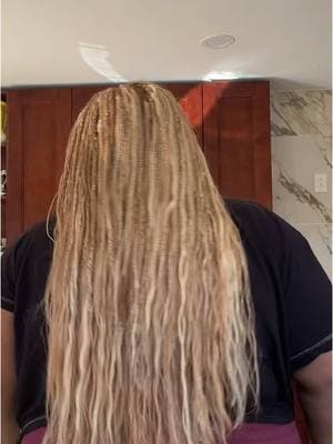 Replying to @chisol.m All the details RE:  my bohemian braids #boraborabraids #goddessbraids #bohobraids #bohobraidsatlanta #africanhairbraiding #bintasbestbraids #ygwigs #humanhairbohobraids #braids #blondbohemianknotless #blondhumanhairbraids #blondes @bintabestbraids @ygwigs 