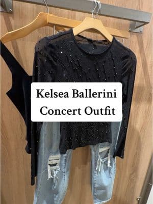 Just a little excited 💃🏼✨ @Kelsea Ballerini #kelseaballerini #kelseaballeriniconcert #patterns #concertoutfit #outfit #countryconcertoutfit 