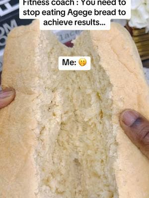 Fans of Agege bread gather here for shamelezz group picture . Can you do without bread? 😩 #nigerianfoodblog #nigerianfood #foodblogging #fyp #foryoupage❤️❤️ #viral_video #trendingvideo 