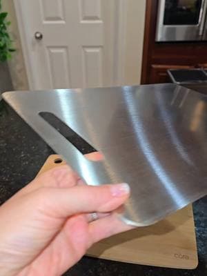 I'm incredibly impressed with the quality of this stainless steel cutting board set.🔪They  don't scratch,  dishwasher safe, easy to clean, and sanitary. Moreover, they are durable and resistant to wear, ensuring they will last a long time. Plus, they come in a set of three with integrated handles for easy transport and maneuverability.👌🔪 #cuttingboard  #cuttingboards  #stainlesssteelcuttingboard  #CuttingBoardSet #choppingboard  #kitchenessentials  #foodprep  #cookingtools    #kitchentips #kitchenware #kitchenware #giftideas #cheftalk #KitchenHacks  #giftsforher #giftsfirhim #fyp   #TikTokShopLoveAtFirstFind #spotightfinds 