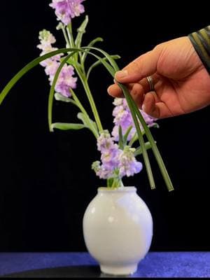 ✨🌸🌷 #flowers #art #florist #flowerarrangement #floralarrangement (White Ceramic Vase for Flowers)