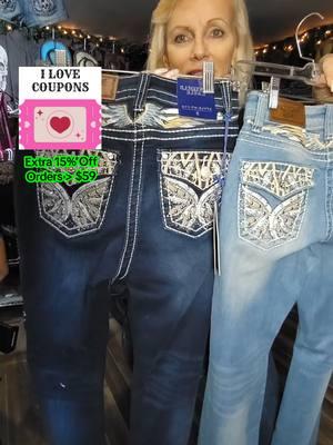 This Style is being discontinued so sizing is limited if you see the cart in the video they are still available. #tiktokshoploveatfirstfind #salesmadness #blingjeans #rhinestonejeans #vaquerajeans #flareblingjeans #y2kfashion #mcblingfinds #2000sjeans #2000s #thedivacave #latinaownedbusiness #shoplatinowned #jeansconbrillos 