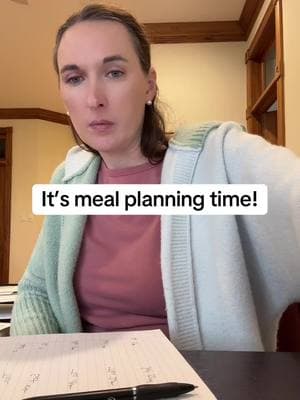 It’s meal planning time! Help a girl out and give me some of your favorite meal ideas. #mealplanning #menuplanning #DinnerIdeas #dinner #familyfriendlymeals #familydinner #quickandeasyrecipes 