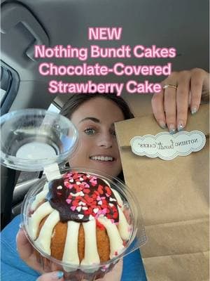 NEW Nothing Bundt Cakes Chocolate-Covered Strawberry Cake 🍓🤎🩷 #nothingbundtcakes #nothingbundtcakesreview #chocolatecoveredstrawberries #cake #dessert #valentinesdaydessert #dessertreview 