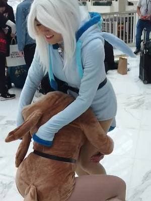 Wheeee I can carry people now  #magfest #magfest2025 #cosplay #pokemon #eevee #glaceon 