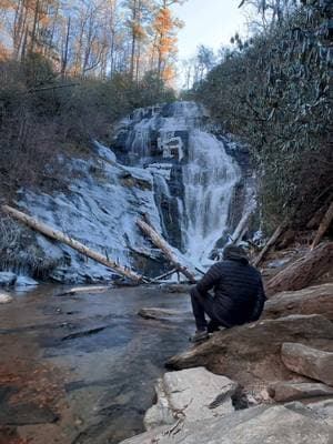 Life is so beautiful  #Hiking #hikers #hikingtiktok #hikingadventures #hiker #hikingculture #hikersoftiktok #waterfallsoftiktok #waterfalls #southcarolina 