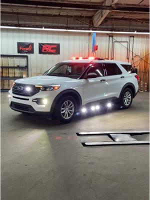 Civilian Explorer finished for Rainbow City Fire #alabama #fire #Upfitter #EVT #Publicsafety #feniex #red #Amber #White #Emergencyvehicle #firedept #explorer @Feniex Industries 