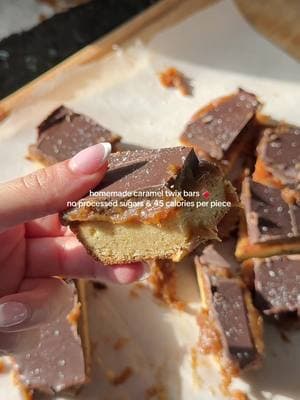 subscribe to my instagram for the full recipe🍫💫💖 #healthyrecipes #weightloss #inspo #twixbars #HomemadeDesserts #healthydessert 