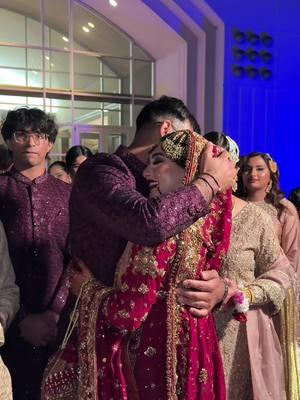 not me trying to cry but smiling throughout lolol #rukhsati #shaadi #shaadiseason #pakistaniwedding #dulhan #desi 