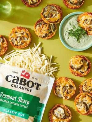 Sharp cheddar & tangy pickles come together to create bite-sized bliss! 🧀 🥒 Find our Crispy Cheesy Pickle Chip recipe in the link in bio. #gamedayfood #gamedayeats #cabotcreamery #cabotcheese #picklechips #cheddar #lactosefree 