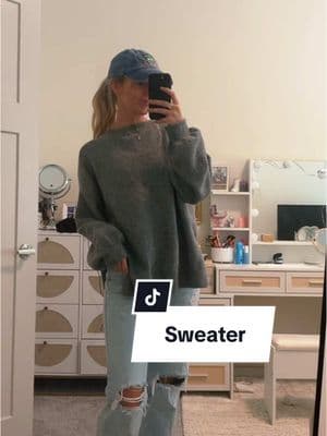 My fav #sweater #casualoutfits #comfyclothes #comfyoutfits #wfhoutfit #everydayoutfit #easyoutfit #jeans #sweaterweather #greysweater 