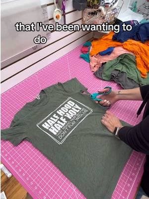 #tshirtquilt #quilting #quiltingtiktok #beginnerquilter #quilttok #quilts #quiltingtools 