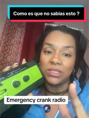 Cómo es que no sabía esto ? Emergency crank radio #radio #electronico #musica #accesorio #de #emergencias #hogar #emergencia #sos #hispano #foryoupage #radio #con #linterna 