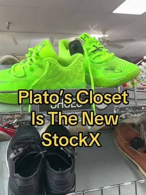 Barz #sneakers #sneakerroast #sneakerdiscussion #nike #jordans #jordan4 #sneakershopping #sneakerfinds #ross #rossfinds #thriftfinds #thriftshopping #platoscloset #fyp #fypシ #fypage #fypシ゚viral #fypviralシ #foryou #foryoupage #viral #viralvideo #blowthisup #blowthisupforme #trending #trendingvideo