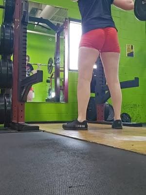 Operation build a 🍑 and 🦵 🦵.  #gymaddict #gym #gymrat #fitnurse #fitness #fitmom #barbell #barbelllover♥️  #bstancerdl  #barbellsquats  #depthcheck #depth #squatsfordays #legday #legdayburn #glutesonfire #hipthrust 