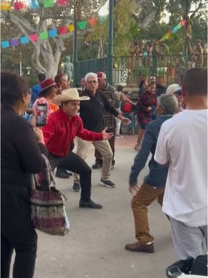 ¡Puro baile! #luisconritmo #fyp #foryou #placitaolvera 