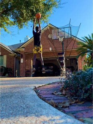 Never stop getting better🦾 #basketballtiktok #basketballtraining #hoopertiktok #mambamentality #basketballmotivation 