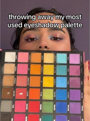 I’m actually mourning #fyp #makeup #eyeshadowpalette #expiredmakeup #eyeshadow 