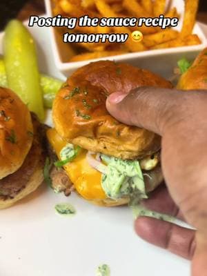 Tomorrow…..I promise!!!! #burger #saucy #saucequeen 