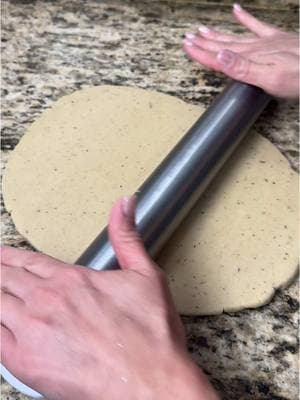 Rodillo con Anillos de grosor ! Está padrísimo - es de acero inoxidable!! Stainless Steel rolling pin! P#rodillo#galletas#TikTokShop #tiktokmehizocomprarlo #tiktokmusthaves#fypシ #CapCut 