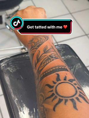 🖤🖤🖤| Get tatted with me ! #gettattooedwithme #armtattooforwomen #getatattoo #armsleevetattoo #fypagesシ #viraltattoo #girlinher20s 