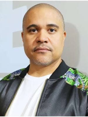 🎤 Hip-Hop Lost a Legend 💔 The music industry just lost one of its biggest pioneers. Irv Gotti, the mastermind behind Murder Inc. Records, has reportedly passed away at the age of 54. 😞 He helped shape hip-hop, working with icons like Ja Rule, Ashanti, DMX, and Jay-Z. His influence stretched far beyond music—he built a legacy that changed the game. 🎶🔥 Drop a 🕊️ in the comments to honor this legend. Rest in power, Irv Gotti. 🕊️💔 #fyp  #RIPIrvGotti #MurderIncRecords #HipHopLegend #RapMogul #MusicIndustry #HipHopIcon #RapHistory #HipHopPioneer #GoneTooSoon #LegendsNeverDie #NewYorkHipHop #ClassicHipHop #90sHipHop #2000sHipHop #MusicMogul #RapGame #HipHopCulture #ThrowbackHipHop #JaRule #Ashanti #DMX #JayZ #HipHopGreats #RespectTheLegends #RapInfluence #MusicBoss #ForeverLegend #GoneButNeverForgotten #StreetAnthem #IndustryIcon #OldSchoolRap #RapGod #HipHopNews  