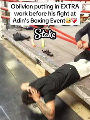 Oblivion putting in EXTRA work before his fight at Adin’s Boxing Event😳❤️‍🩹 #oblivion #adinross #fyp 