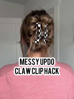 Messy updo claw clip updo! Easy hair hack using a claw clip! What do you think?  - #hairhack #updo #easyupdo #highbun #highbunupdo #clawclip #clawcliphairstyle 