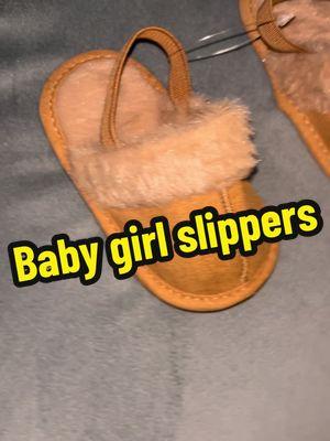 #babyslippers #babyfeet #babiesoftiktok #babygirl #momtok 