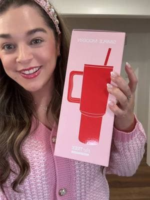 💕 The Simple Modern Valentine’s edition is the perfect touch of love for my daily drinks! 💖✨ #LoveAtFirstSip #SimpleModern #ValentineVibes  #ValentinesDay #tiktokshoploveatfirstfind #loveatfirstfind @Simple Modern 