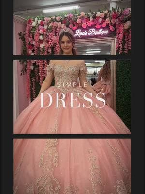 Disponible en tienda en dos colores  . . . #larasquinceboutique #quinceañeras #quinceañera #vestidodequinceañera #misquinceaños #vestidodequince #quincedress 