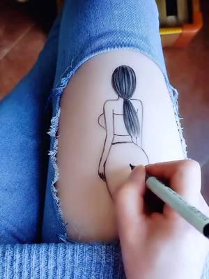 Time filters out things that don't belong to you, and life will never be perfect. Seeking but not being able to is not necessarily a regret#Thousandpapercrane #Backview #Randomdrawing #Smallfreshtattoo 