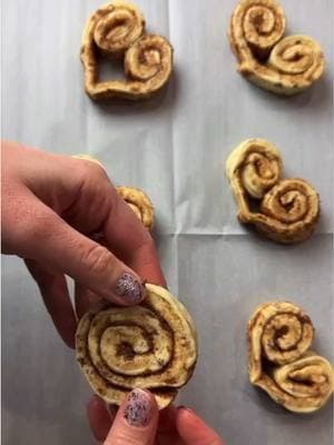 How to make heart-shaped cinnamon rolls! ❤️🥐 These are so easy and perfect for Valentine’s Day! #cinnamonrolls #heartcinnamonrolls #ValentinesDay #baking #valentinesdaytreats #EasyRecipes #dessertideas #homemade #valentinesbaking #simplebaking