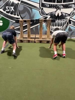 #DL workin violent hands & strike at the point of contact! @Enzo Pulte @Nick_M60 @YoreI #DungeonFamily #sixzerobodybag #passprotection #passrush #Football #collegefootballtiktok #zero2sixtypod #Grind #NFL 