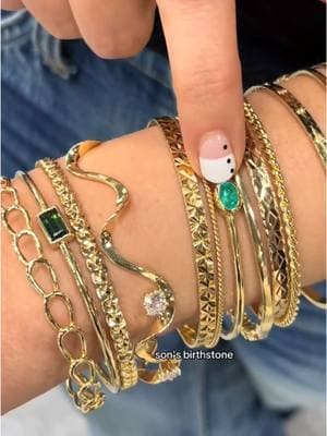 @Gem Gossip Danielle's jewelry tour!! still my favorite videos to film. just have to find more willing victims-- uhh I mean volunteers 😈 #jewelrytiktok #bracelets #bangles 