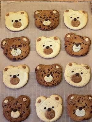 The perfect cookies to share with your loved ones this Valentine's Day! 🐻 Inspo @jenglufling #cookieideas #cookies #cookiedecorating #valentinesdaytreats #valentinesdayideas #tasteofhome