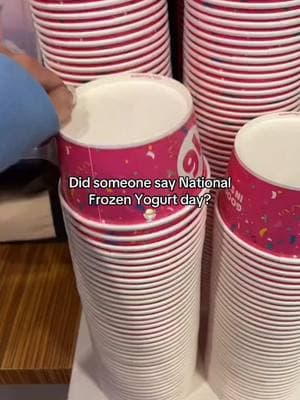 What’s not to LOVE? #FairfieldU #nationalfrozenyogurtday 