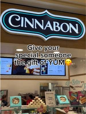 Everyone loves Cinnabon!💖🩷 #Orem #Utah #Valentines 