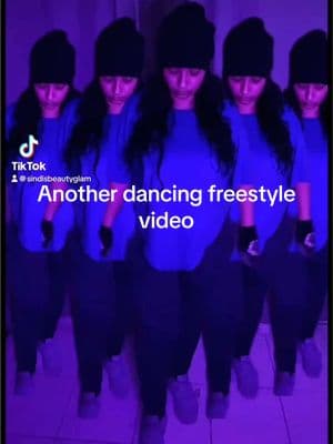 Here’s another freestyle #dancingfreestyle #danceperformer🕺🏻 #lifeofadancer #stageperformance #freestyledancer #clonesquad #reels #reels__tiktok #dancingvibes #borntodance #reelsviral #latinadancer #dancingweightloss #dancer #dancingvideos 