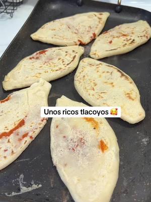 Tlacoyos #Tlacoyos #tlacoyosdefrijoles #tlacoyosrellenos #gorditasdemaiz #sopes #recetas #comidahidalguense #hidalgo #valledelmezquital #hidalgo #comida #foryoupage #fyp 