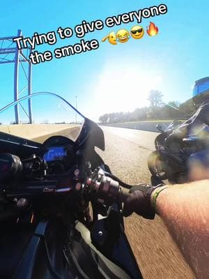 It’s like having your own space ship 🔥😂🤌 #racing #foryoupage #fyp #ninja #gsxr #zx10r #fyp #foryoupage #smokeshow #bikelife 