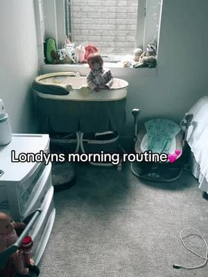 My reborn toddler Londyn (or Noa!) morning routine🫶 • What do you guys think I should name her?! Originally her name was Londyn with the middle name Noa, but I honestly think she just suits the name Noa! • #xlittlefoxynurseryx #reborns #reborndoll #rebornmom #fakebaby #rebornbaby #reborncommunity #reborntherapy #therapydoll #artdoll #rebornroleplay #rebornsoftiktok #dollsoftiktok  #reborntoddler #sandiebyjoannakazmierkzak #babylondyn🤍 