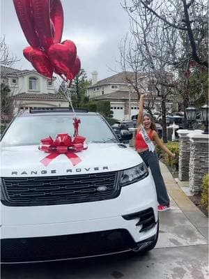 NEW CAR AND BIRTHDAY!!💋🤍  #newcar #birthday #viral #rangerover #newcar #ootdinspo #lowrise #fyp #foryoupage #birthdayparty #birthdaygift #birthdaysurprise 