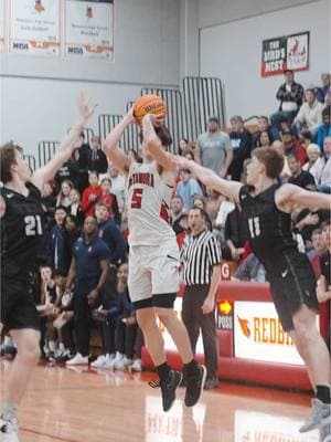 Nah this was so cold😭 #highschool#basketball#metamora#illinois#metamorabbb#d1#bradley#commit#three#game#winner#hype#crazy